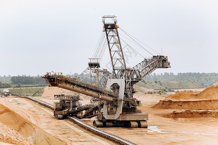 巨型水桶轮挖土机世界上最大的挖土机陆地车辆矿场的挖土机背景图片