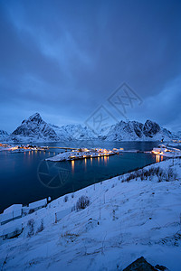 白雪山冬季夜晚自然景观图片