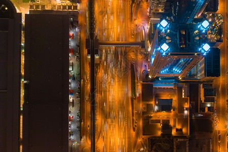 迪拜市中心街道空中夜景图片