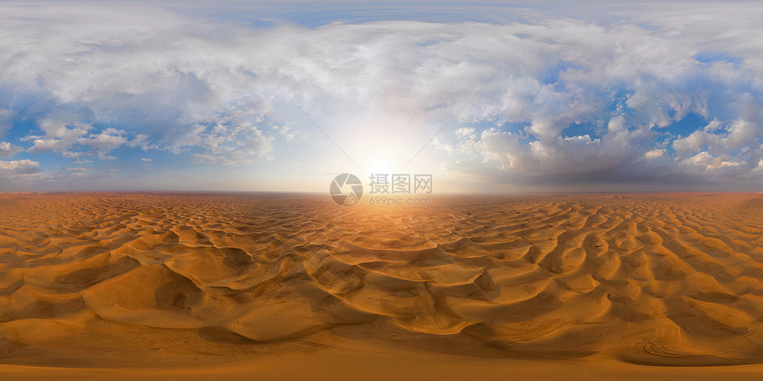 在阿拉伯联合酋长国迪拜市红沙漠搜索和丘的空中观察无缝全景日落时的自然景观背图片