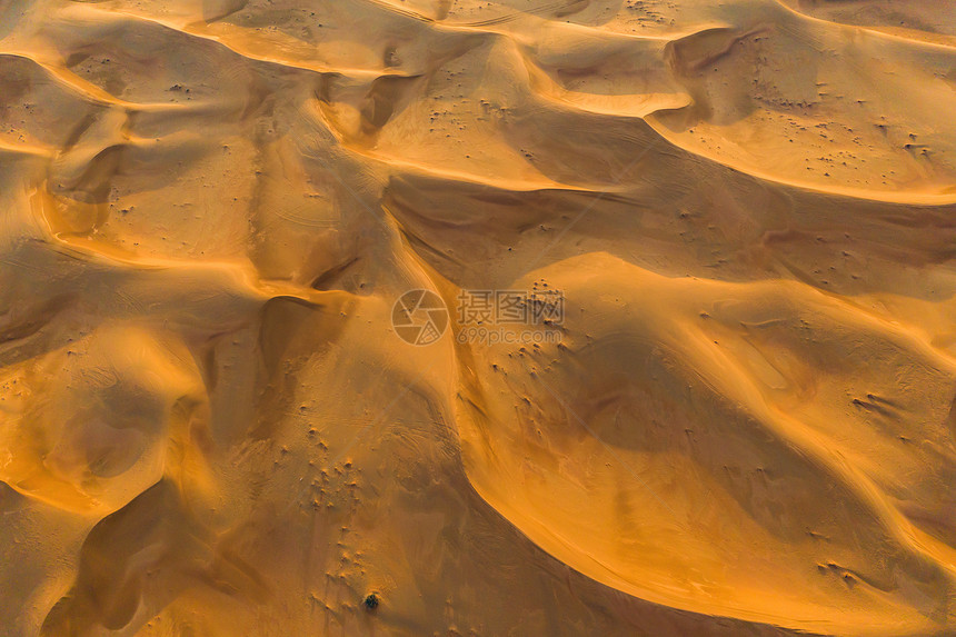 在迪拜市阿拉伯联合酋长国或阿拉伯联合酋长国日落时的自然景观背著名的旅游点沙滩的形态顶端风景图片