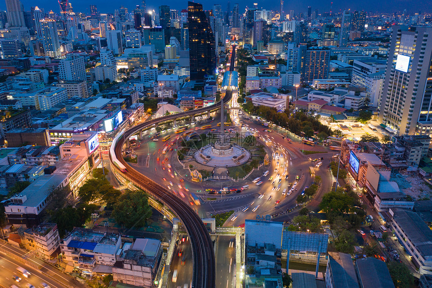 曼谷市中心环形路夜晚景象图片
