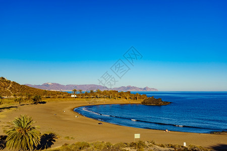 西班牙穆尔亚地区佩切莱斯海滩西班牙穆尔亚马扎伦湾佩尔切莱斯海滩图片