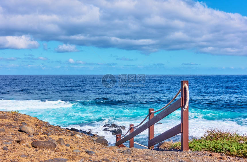大西洋和Tenerife岛的岩石海岸沿水道行进Canaries风景海图片