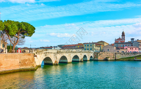 意大利里米尼老城和提贝里乌斯大桥意利城市风景图片