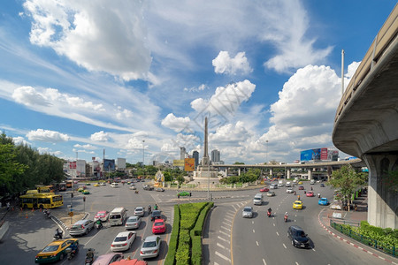 泰国曼谷市中心环形路美景背景图片