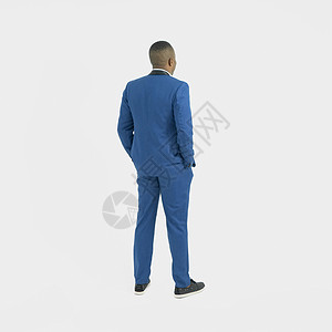 黑人的后脑勺非洲人站在孤立的时装设计概念在白色背景与工作室照明图片