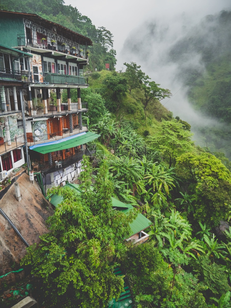 斯里兰卡山坡丛林中高地旅馆的图象斯里兰卡山坡上高地旅馆的图象斯里兰卡山坡上丛林中高地旅馆的图象图片