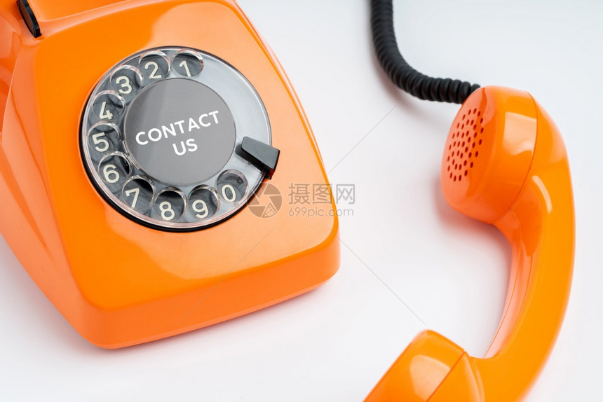 呼叫中心虚拟和复古电话概念图片