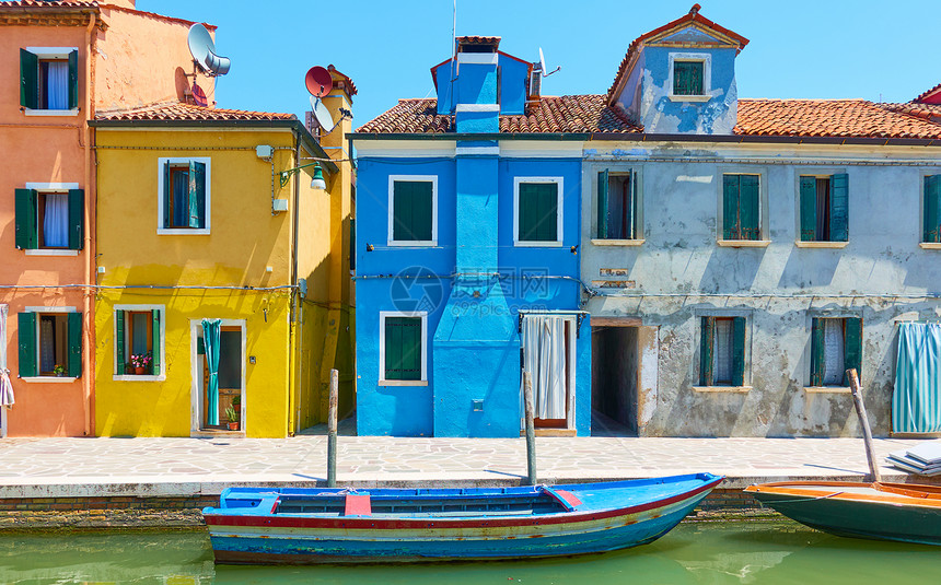 意大利威尼斯布拉诺岛运河的多彩房屋意大利城市风景图片