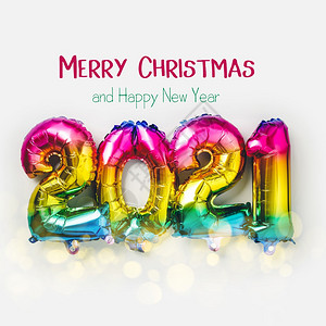 彩虹色Foil气球形式为201年文本机圣诞和新年快乐庆祝活动图片