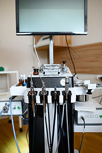 专业诊断眼科抑制器和吸入系统喉气学工具图片