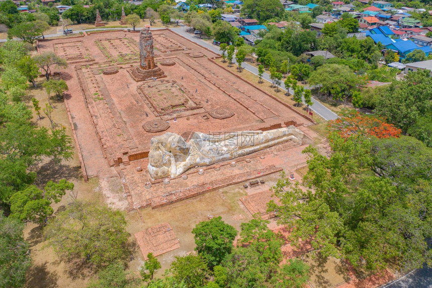 Ayutthaya省泰国曼谷市附近的Sukhothai寺庙空中最顶端的景象旅游概念中著名的泰国旅游景点建筑图片