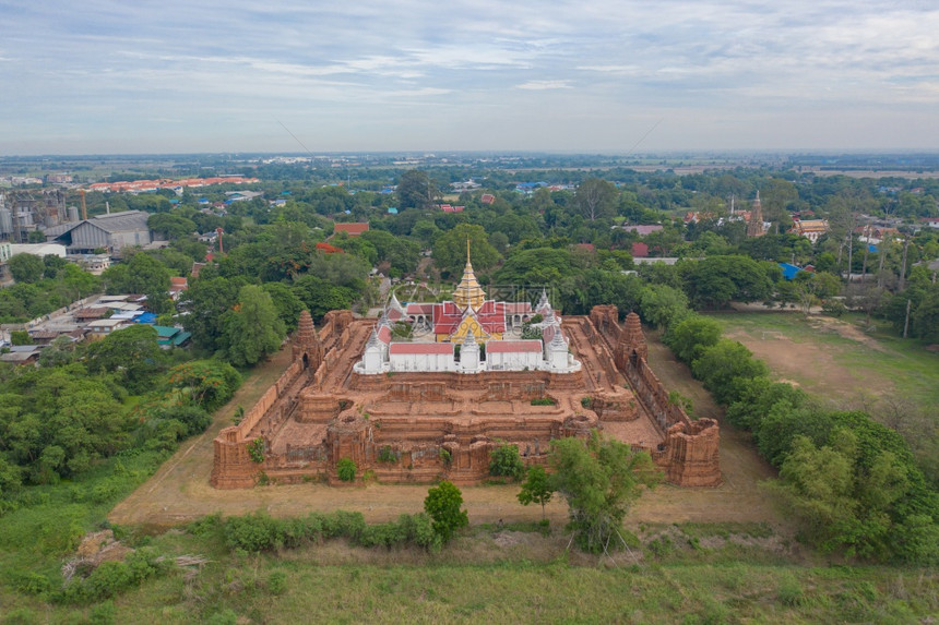 Ayutthaya省泰国曼谷市附近的Sukhothai寺庙空中最顶端的景象旅游概念中著名的泰国旅游景点建筑图片