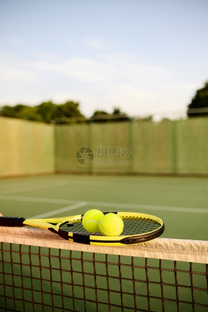 网球户外法庭积极的健康生活方式运动游戏概念图片