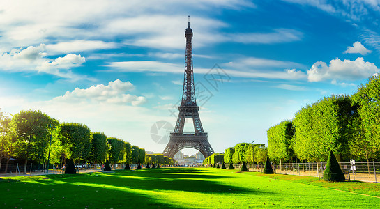 Eiffel铁塔从法国巴黎的PampdeMars高清图片