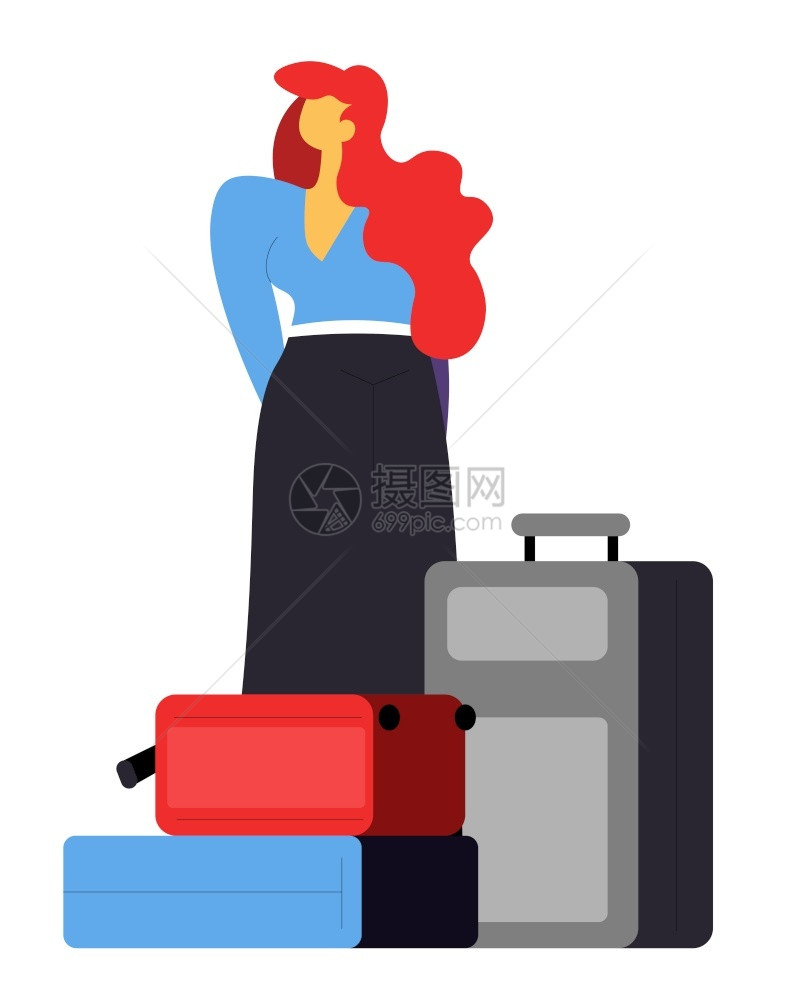 女在机场等待行李袋乘客携带行李载体女与隔离带有红色头发在行李和个人物品旁站立女独自旅行度假时感到困惑女在机场等待行李袋随身携带行图片