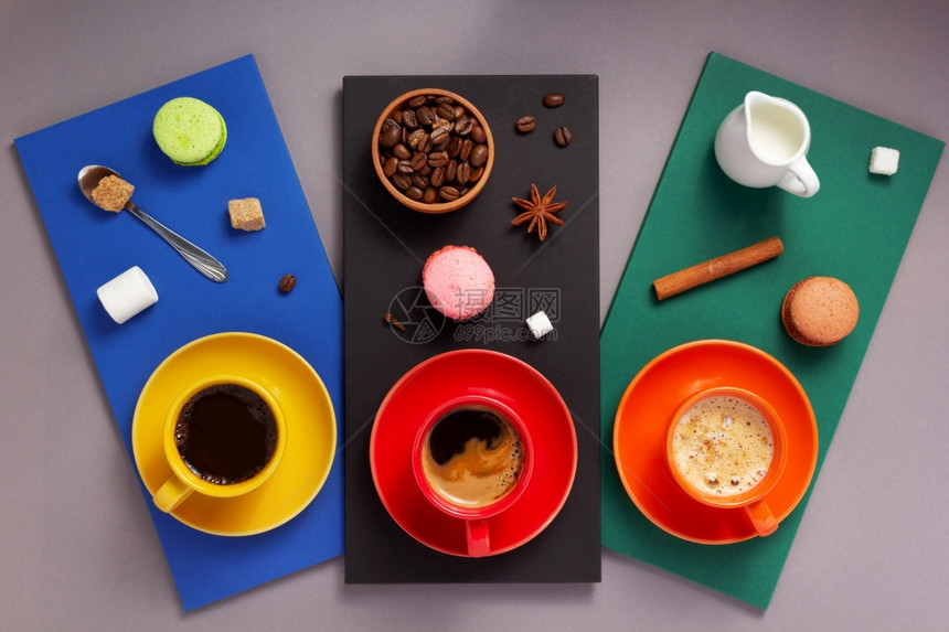 抽象背景咖啡和巧克力牛奶杯纸质表面纹理图片