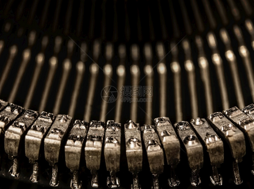 旧打字机的金属母图片