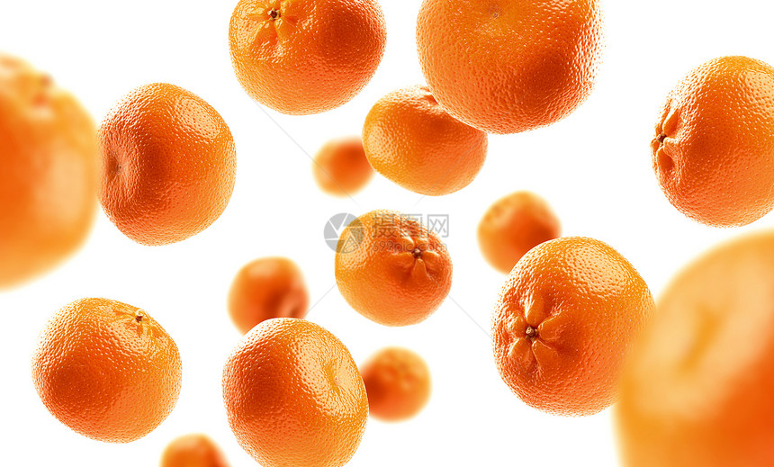 整个橙子在白色背景上悬浮图片