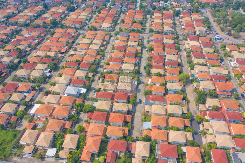 对住宅区的空中观察从上到下的城市住房开发最顶尖的视野泰国曼谷市的房地产图片