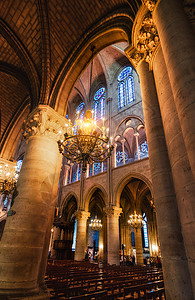 著名的法国大教堂巴黎圣母院内图片