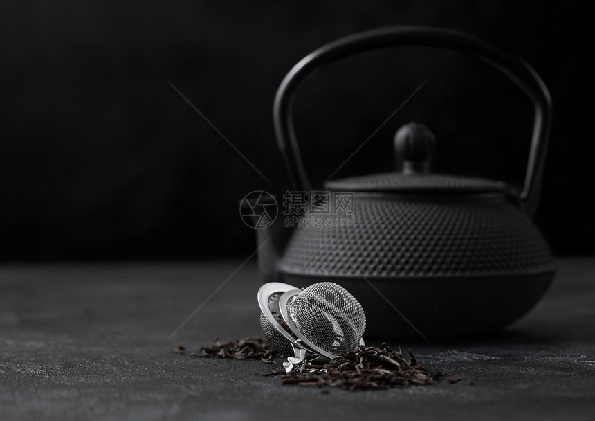 铁日本茶壶黑松底客图片