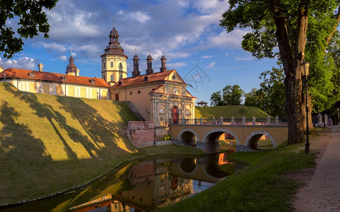 白俄罗斯内维日白俄罗贝洛鲁镇内维日中世纪城堡图片