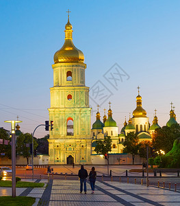 索菲伊夫斯卡广场和著名的圣索菲亚和斯柯大教堂乌克兰基辅图片