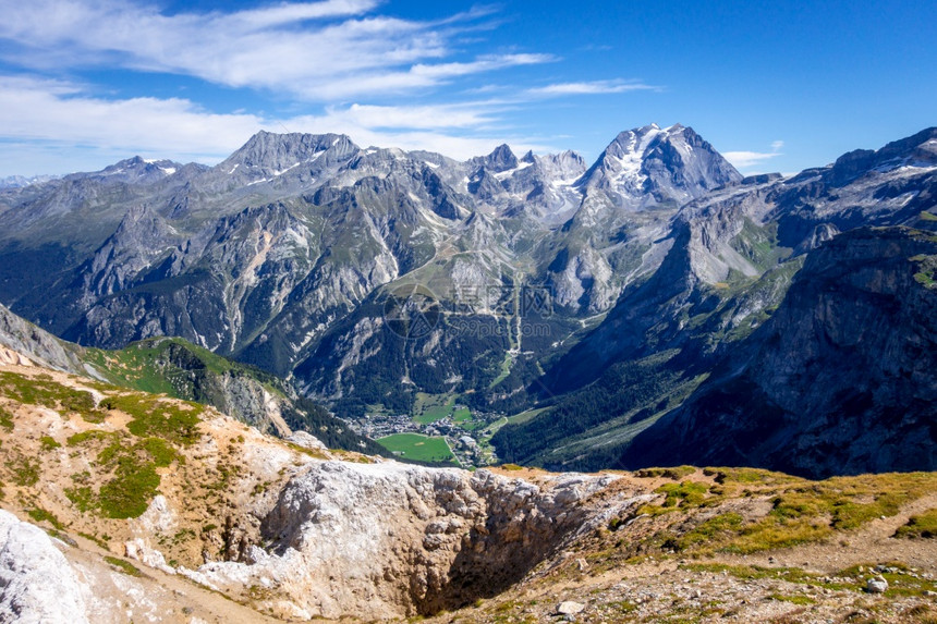 法国阿尔卑斯山PralognanlaVanoise法国阿尔卑斯山脉峰冰川景观图片