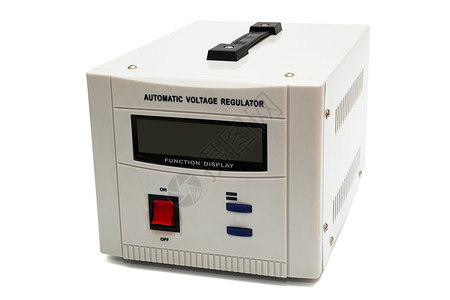 白色背景的现代电压调节器图片