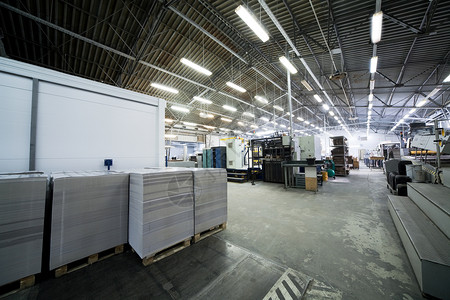 现代印刷厂的大型商店背景图片