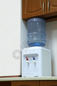 现代办公室用饮水冷却器图片