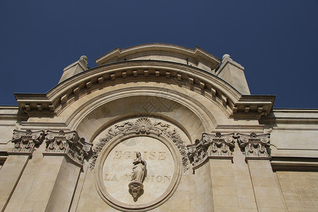 在阿维尼翁的使命之神的外观上圣母玛利亚女神的雕像图片