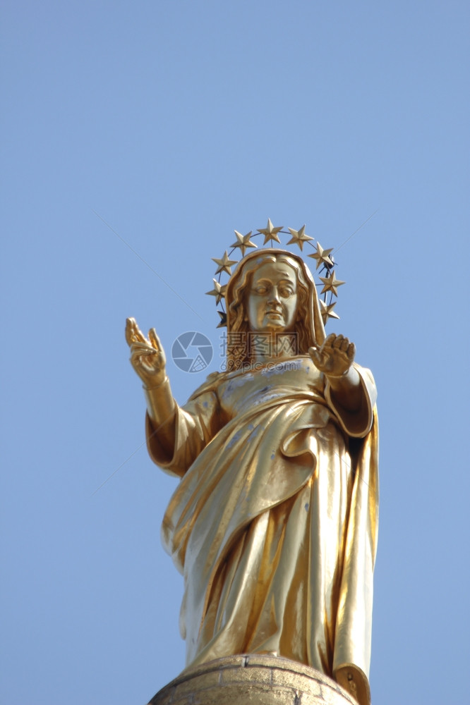 黄金处女法国阿维尼翁教皇宫附近的女神雕像图片