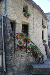 瓦伊森拉罗曼传统普罗旺斯风格的房子图片