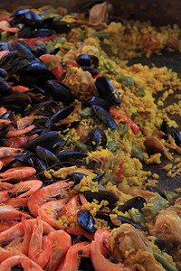 西班牙传统辣椒红花大米鸡肉和海鲜图片