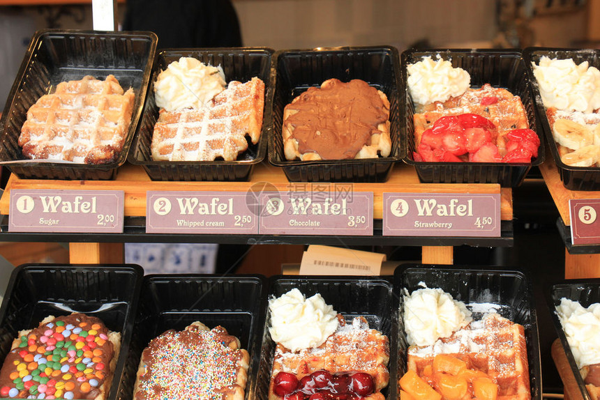比利时新制华夫饼配有各种水果和奶油标签产品和价格信息英文和荷兰图片
