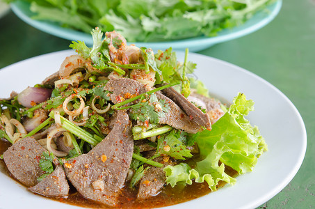 辣片肝沙拉是泰国菜图片