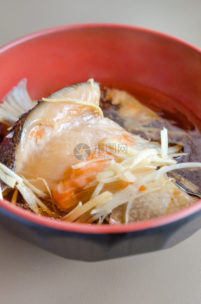 日本菜鱼沙门卡布托尼鱼含有甜酱的图片