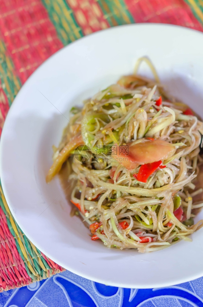 泰国菜辣木瓜沙拉或索姆图Somtum图片