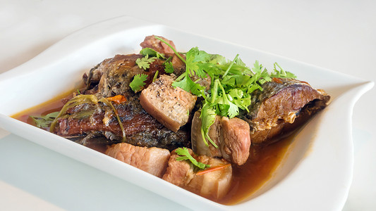 越南菜越南菜炖猪肉鱼图片