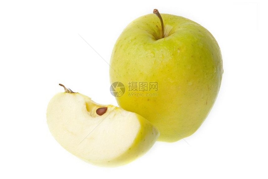 一个半全新的绿色苹果孤立在白色背景图片