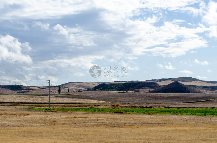 巴利亚多德省景观取自西班牙佩纳菲埃尔城堡10世纪创建位于山丘图片