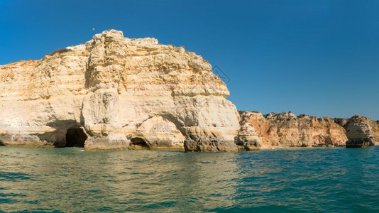 阿尔加夫葡萄牙马林哈海滩的克利夫斯图片