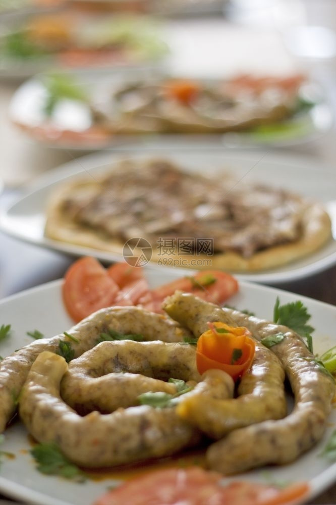 传统食物来自土耳其锡尔特菜名为蒙巴多尔马西由羊肠制成图片