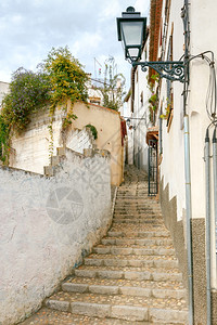 阿尔巴菌素格拉纳达阿尔贝津区西班牙格拉纳达阿尔贝津拉伯区古老的中世纪街道安达卢西亚背景