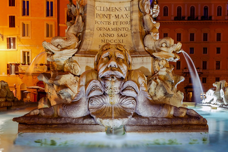 罗马通达广场的不老泉罗马高地的万神殿前罗通达广场著名的喷泉背景
