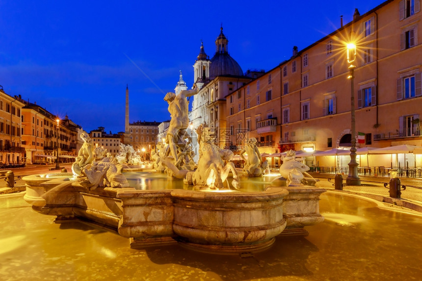 罗马纳沃广场黎明著名的纳沃广场意大利罗马图片