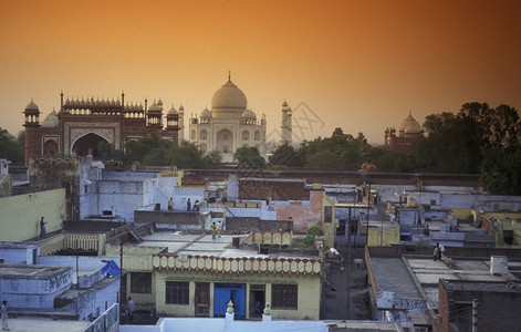 印度阿格拉市的塔吉马哈尔图片